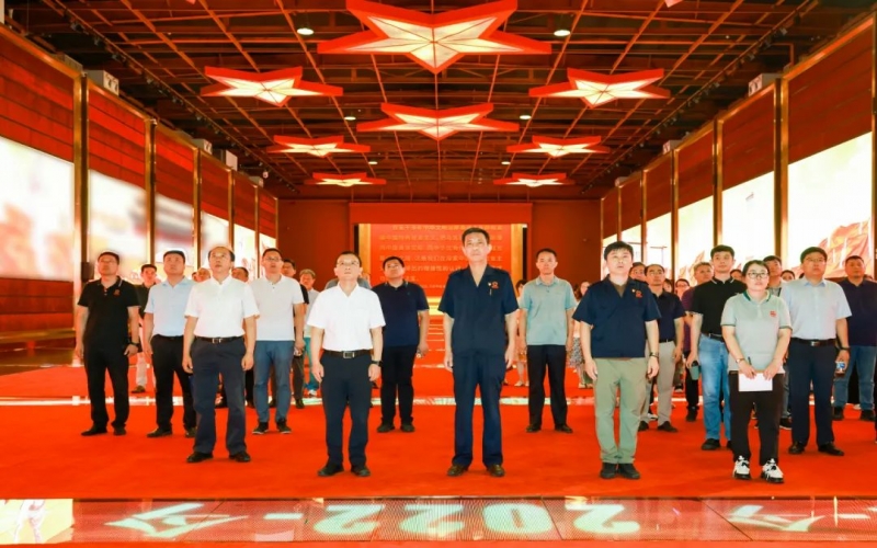 天津中德應(yīng)用技術(shù)大學(xué)黨委副書記、校長王海龍一行到榮程集團(tuán)參觀交流